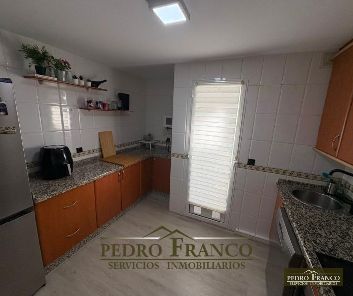 PISO EN VENTA EN ALMENDRALEJO (CTRA.SANTA ANA/ZACARIAS DE LA HERA/ COLEGIO SAN FRANCISCO)