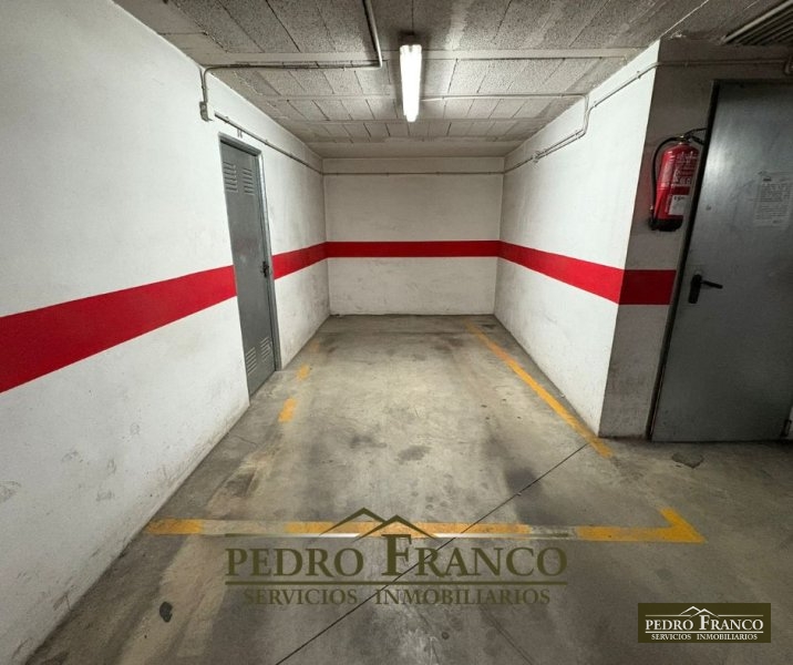 PISO EN VENTA EN ALMENDRALEJO (CTRA.SANTA ANA/ZACARIAS DE LA HERA/ COLEGIO SAN FRANCISCO)