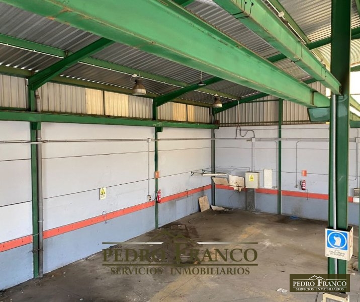 NAVE EN ALQUILER EN ALMENDRALEJO (POLIGONO INDUSTRIAL LAS PICADAS II. C/MECÁNICA(CARREFOUR) PARTE IZQUIERDA)