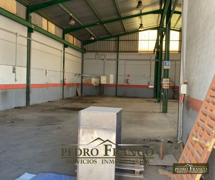 NAVE EN ALQUILER EN ALMENDRALEJO (POLIGONO INDUSTRIAL LAS PICADAS II. C/MECÁNICA(CARREFOUR) PARTE IZQUIERDA)