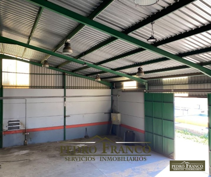 NAVE EN ALQUILER EN ALMENDRALEJO (POLIGONO INDUSTRIAL LAS PICADAS II. C/MECÁNICA(CARREFOUR) PARTE IZQUIERDA)