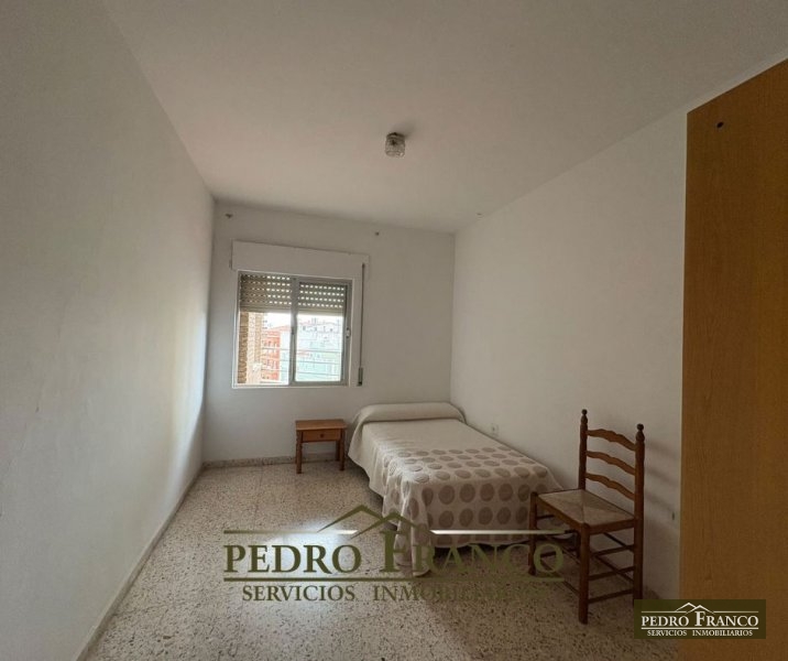 PISO EN VENTA EN ALMENDRALEJO (CENTRO(AYUNTAMIENTO-PARROQUIA-CALLE REAL))