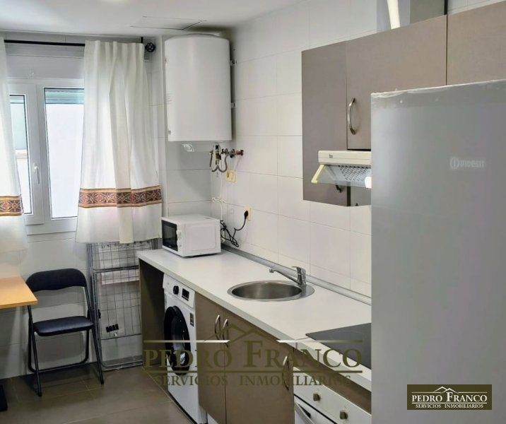 PISO EN VENTA EN ALMENDRALEJO (ESTACIÓN AUTOBUSES/PALACIO DEL VINO/POLIDEPORTIVO)